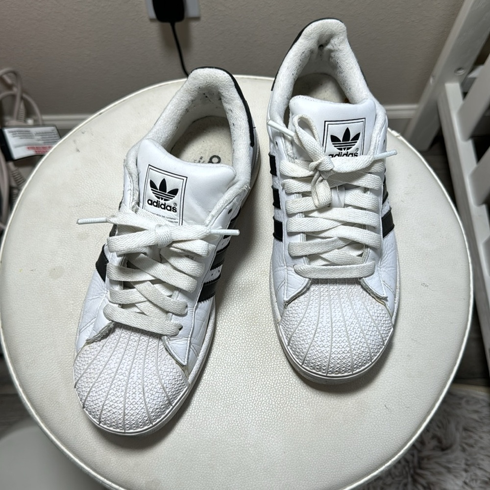 Adidas shoes - Picture 2 of 6